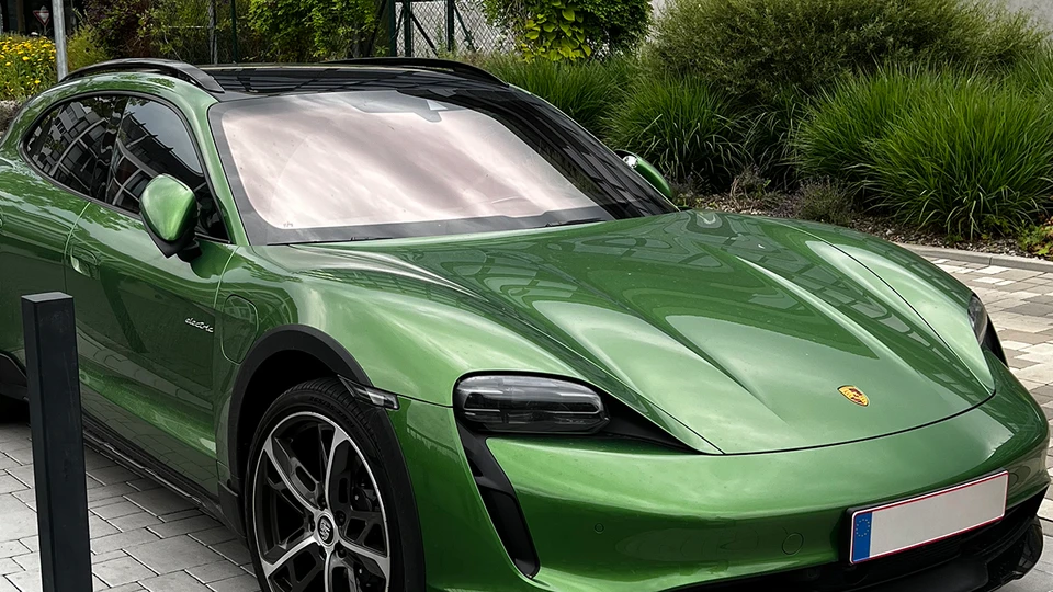 Green Racing Car Photo 