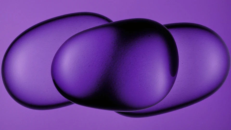 Purple Balls iOS Wallpaper