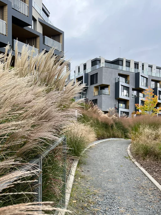 Hi-Tech House Wallpaper