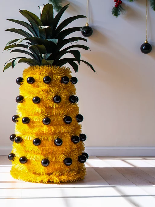 Tropical Pineapple Xmas Tree Wallpaper